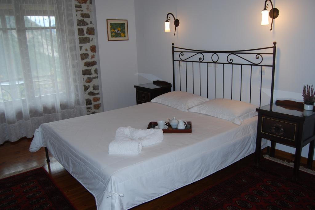 Dryades Guesthouse アノ・コラ 部屋 写真