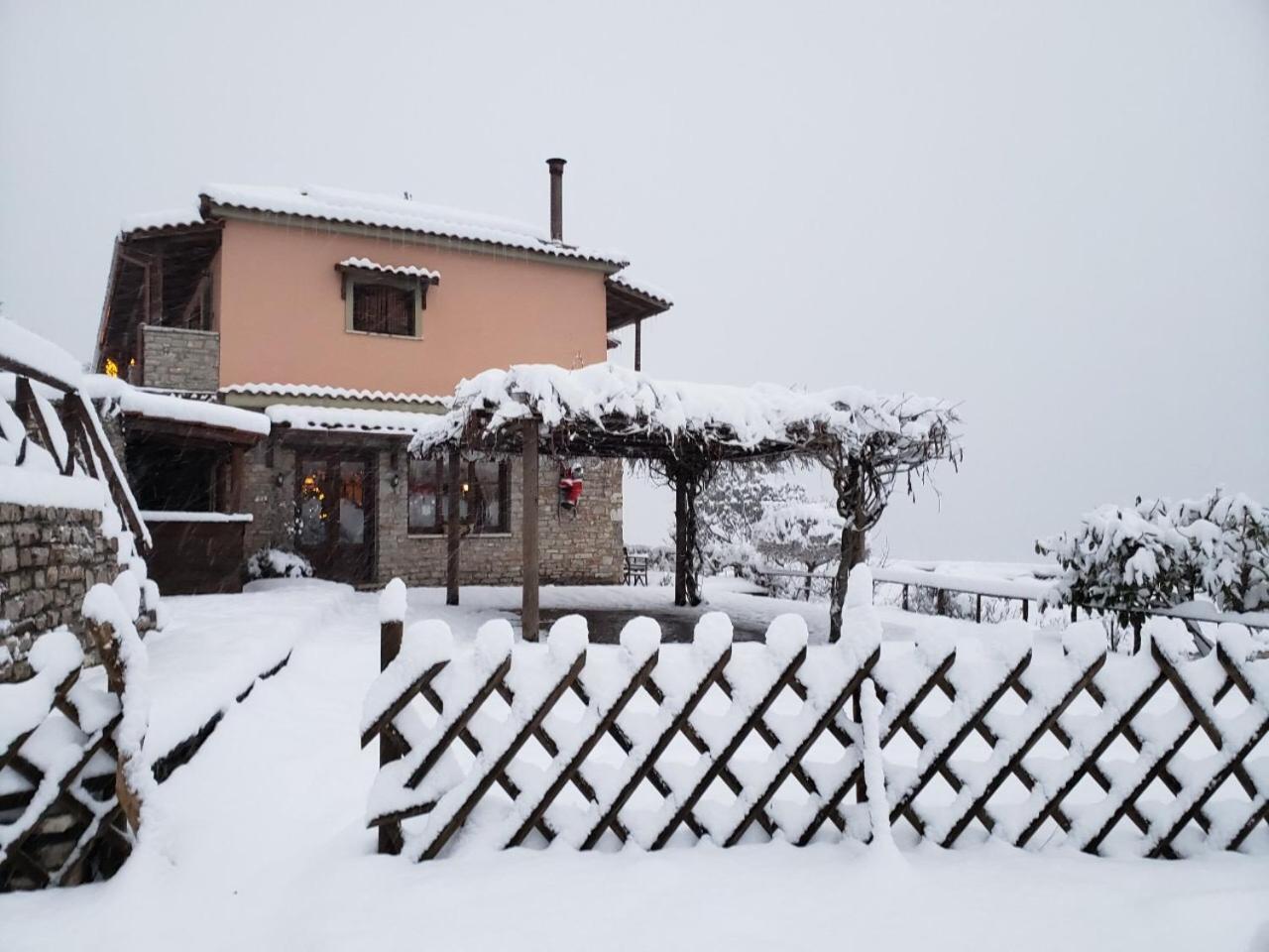 Dryades Guesthouse アノ・コラ エクステリア 写真